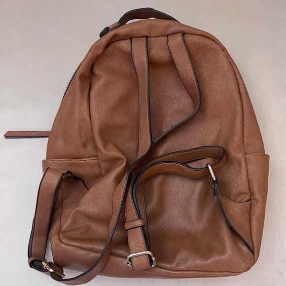 Backpack - Picture 2 of 3